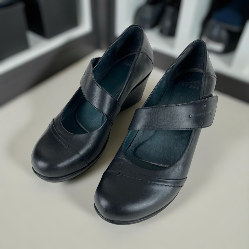 Dansko Ruby Mary Jane Wedge Heels EU 40 US 9.5/10 Black Burnished Nappa